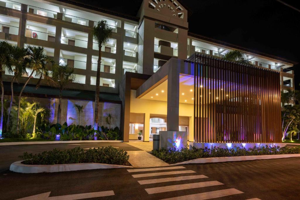 Отдых в отеле Coral Costa Caribe Resort Хуан Долио