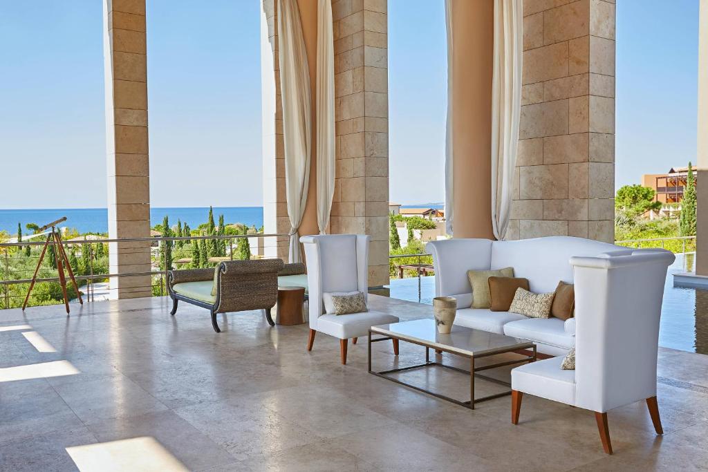 The Romanos, A luxury Collection Resort, фотографии