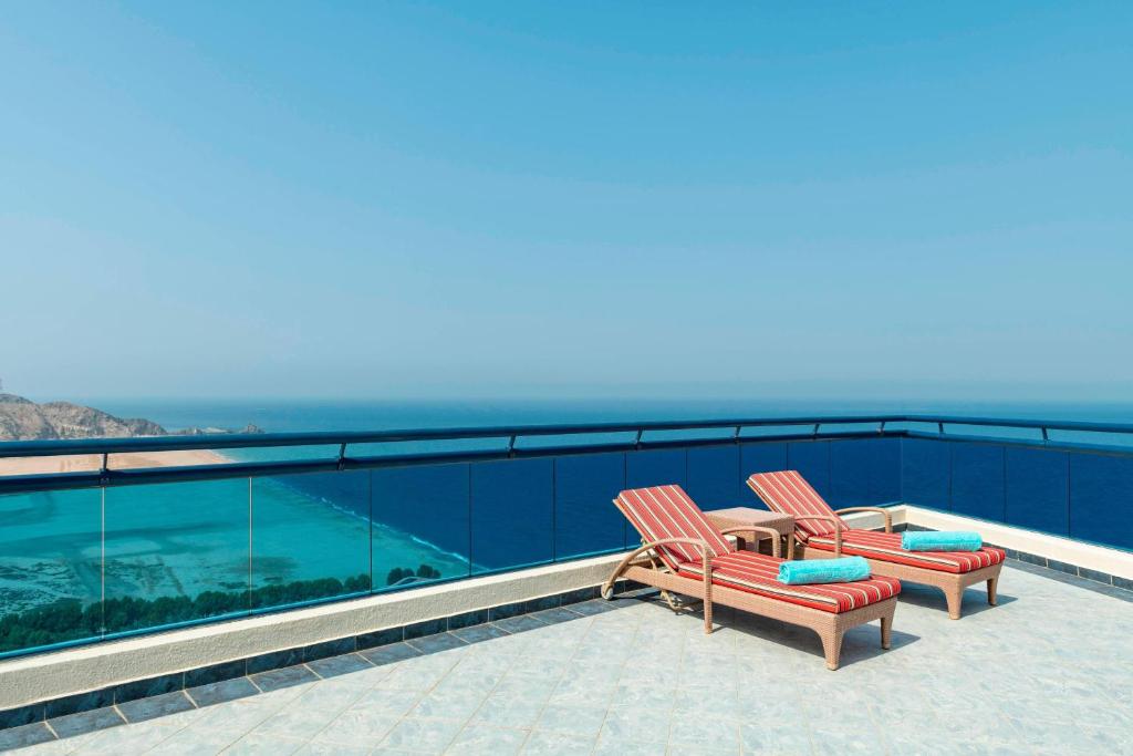 Отдых в отеле Le Meridien Al Aqah Beach Resort