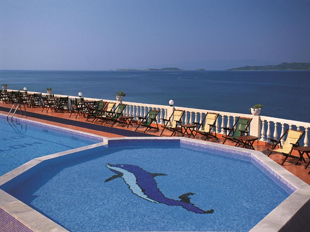 Гарячі тури в готель Hotel Akti Ouranoupoli Beach Resort Афон