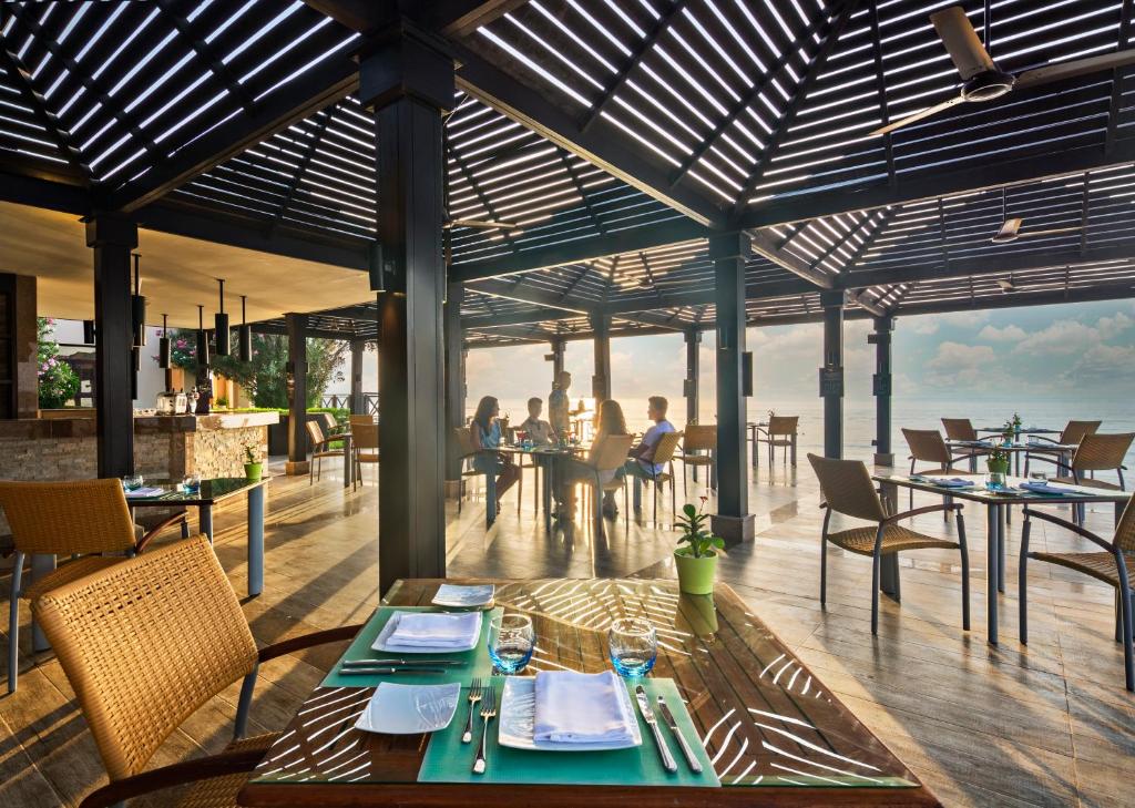 Fudżajra Miramar Al Aqah Beach Resort ceny