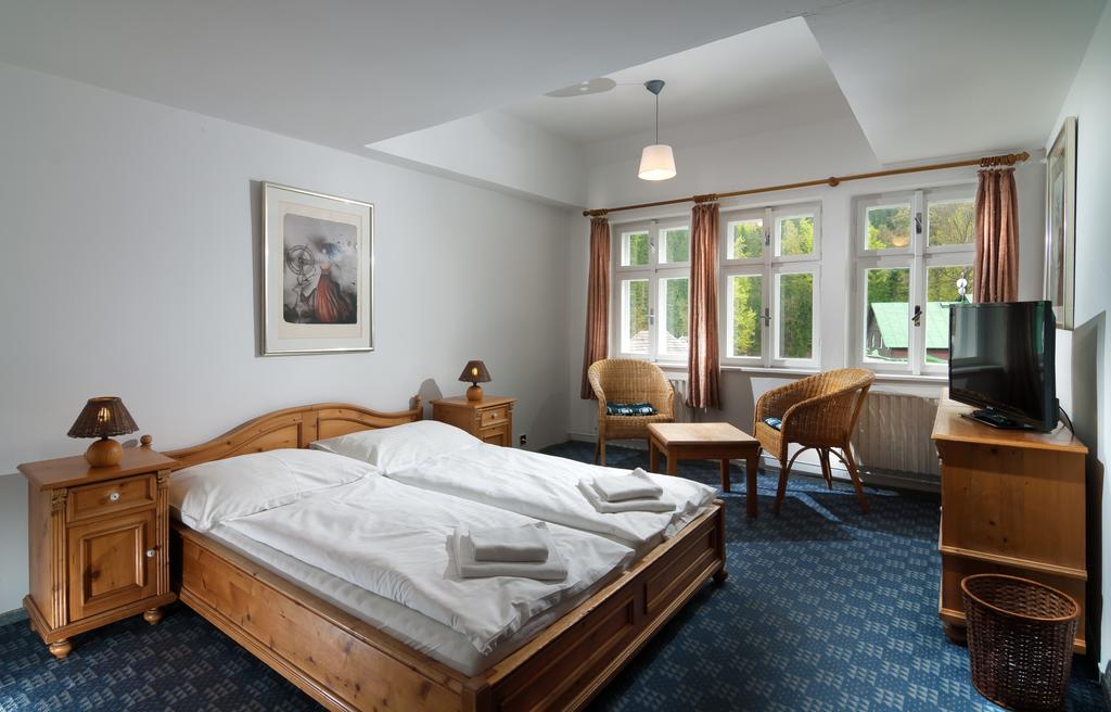 Hotel prices Villa Hubertus