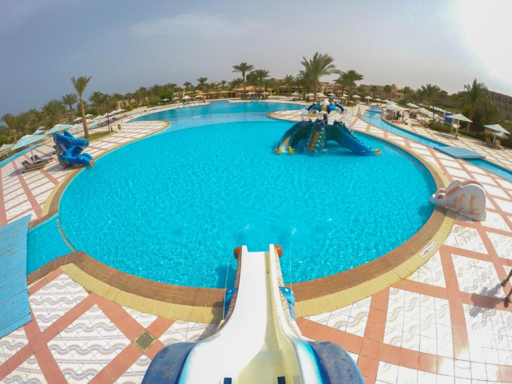 Відпочинок в готелі Pharaoh Azur Resort (ex. Sonesta Pharaoh Beach Resort) Хургада Єгипет