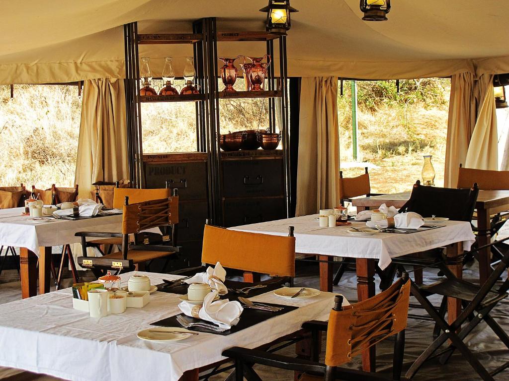 Гарячі тури в готель Elewana Serengeti Pioneer Camp Національний парк Серенгеті