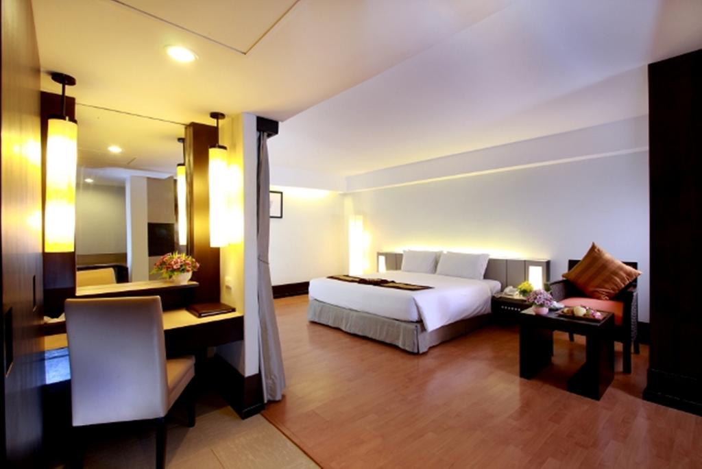 Patong Resort Hotel фото и отзывы