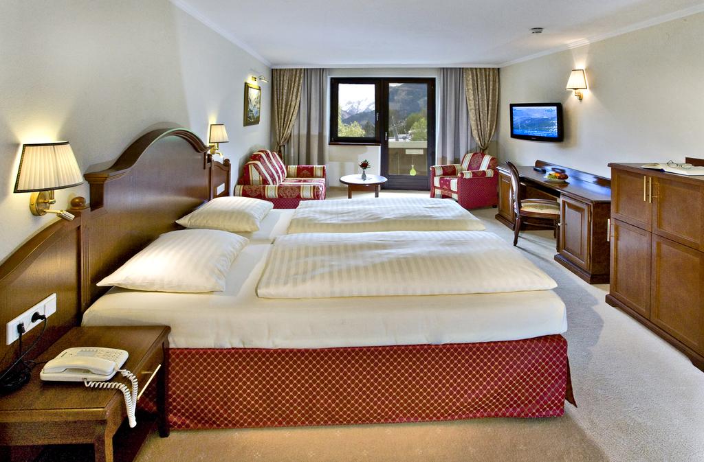 Відгуки про відпочинок у готелі, Berner Hotel (Zell Am See)