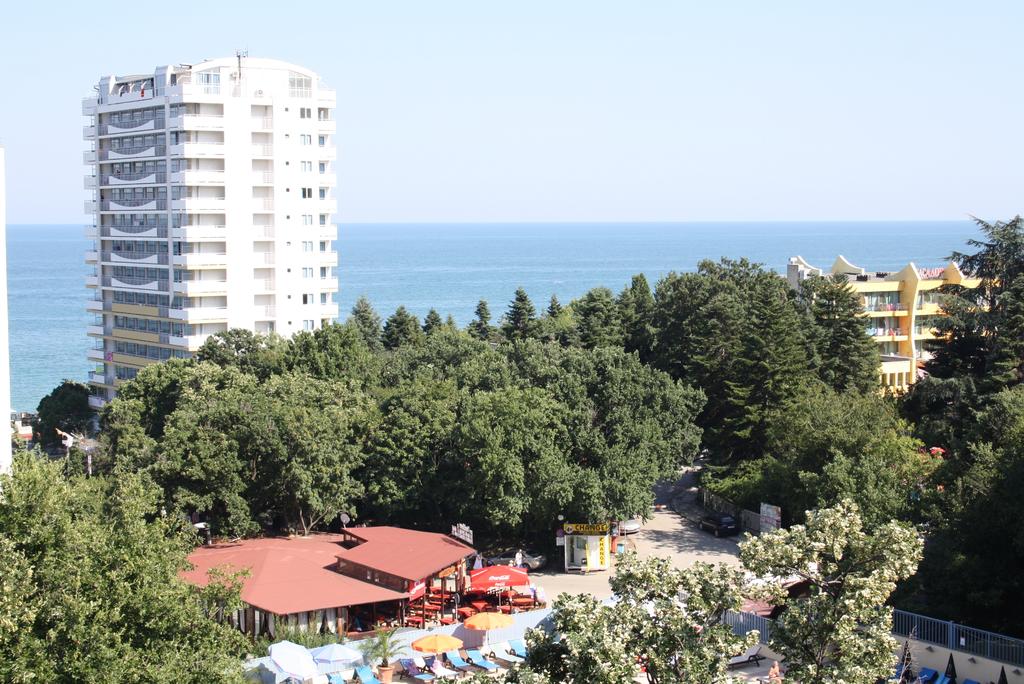 Горящие туры в отель Perunika Золотые Пески Болгария