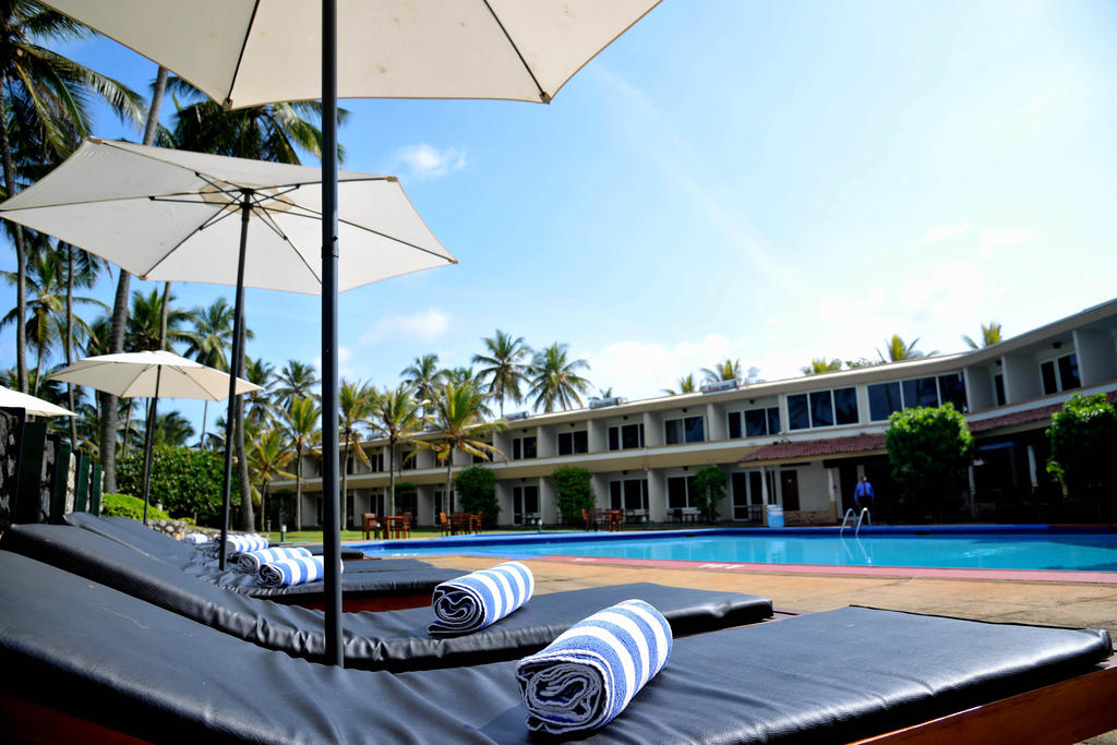 Відпочинок в готелі Palm Village Hotel