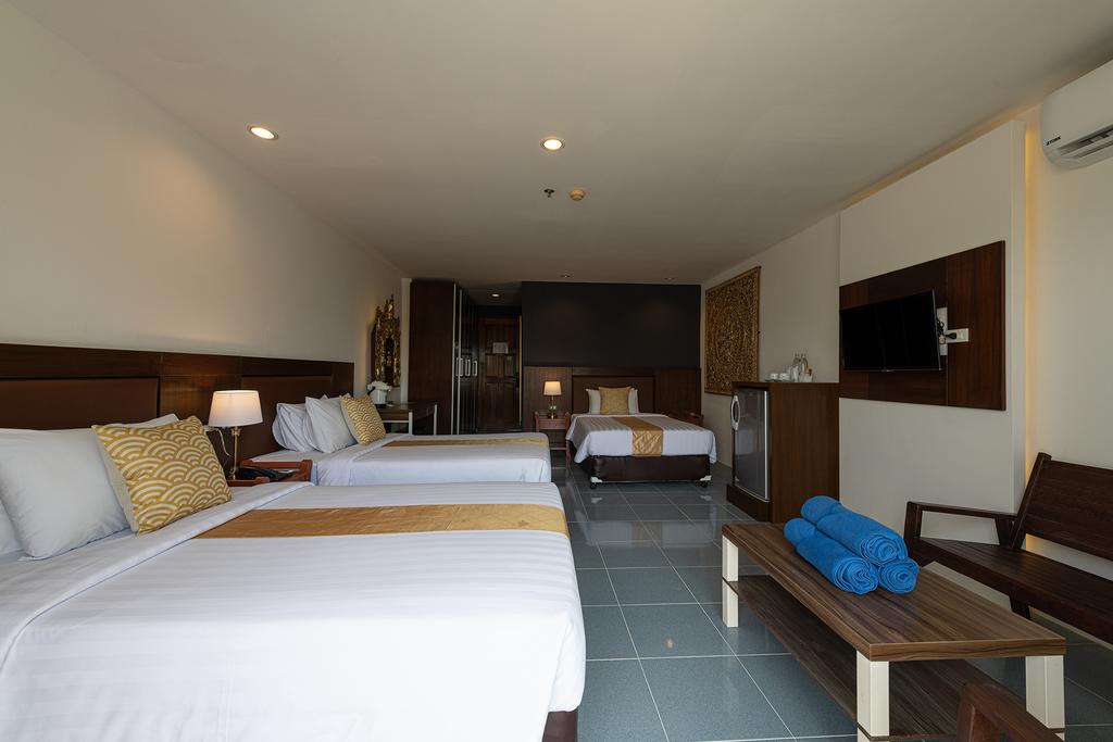 Отзывы гостей отеля Blue Beach Grand Resort & Spa (ex. Chalong Beach Hotel & Spa)