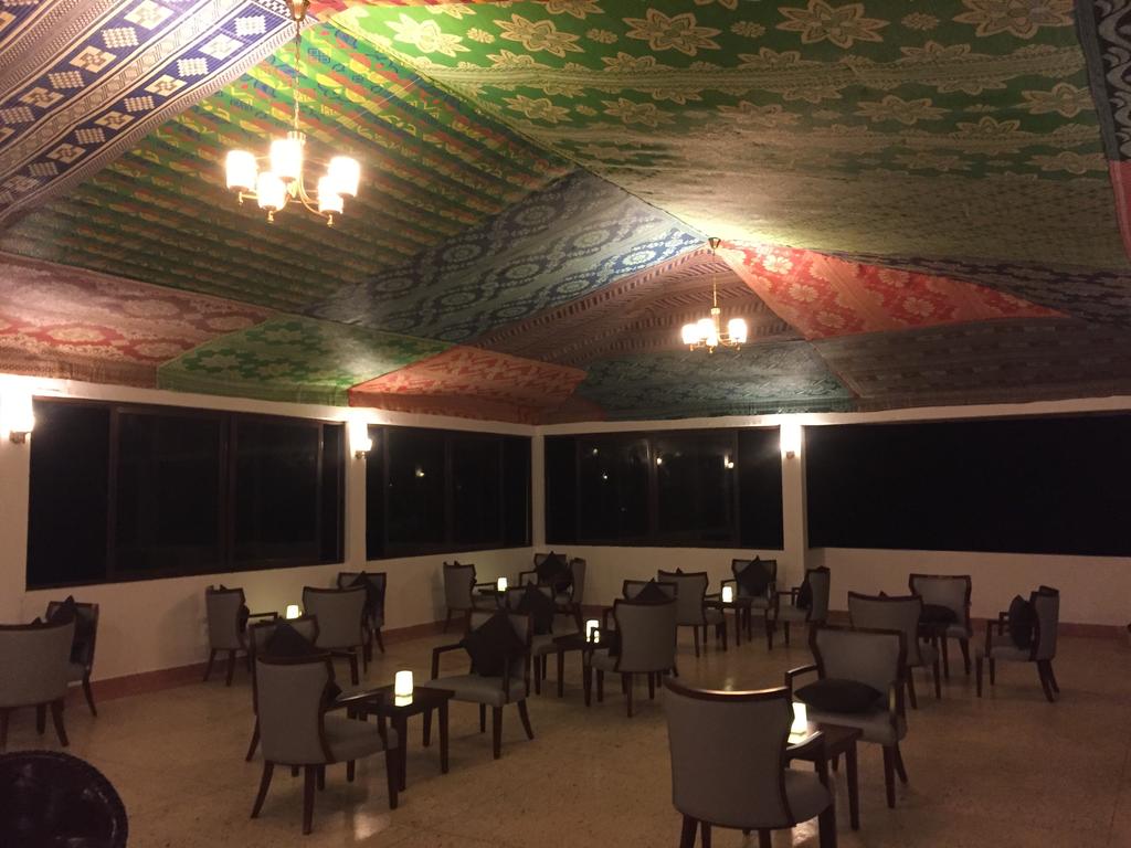 Mandhari Villa Beach Hotel фото и отзывы