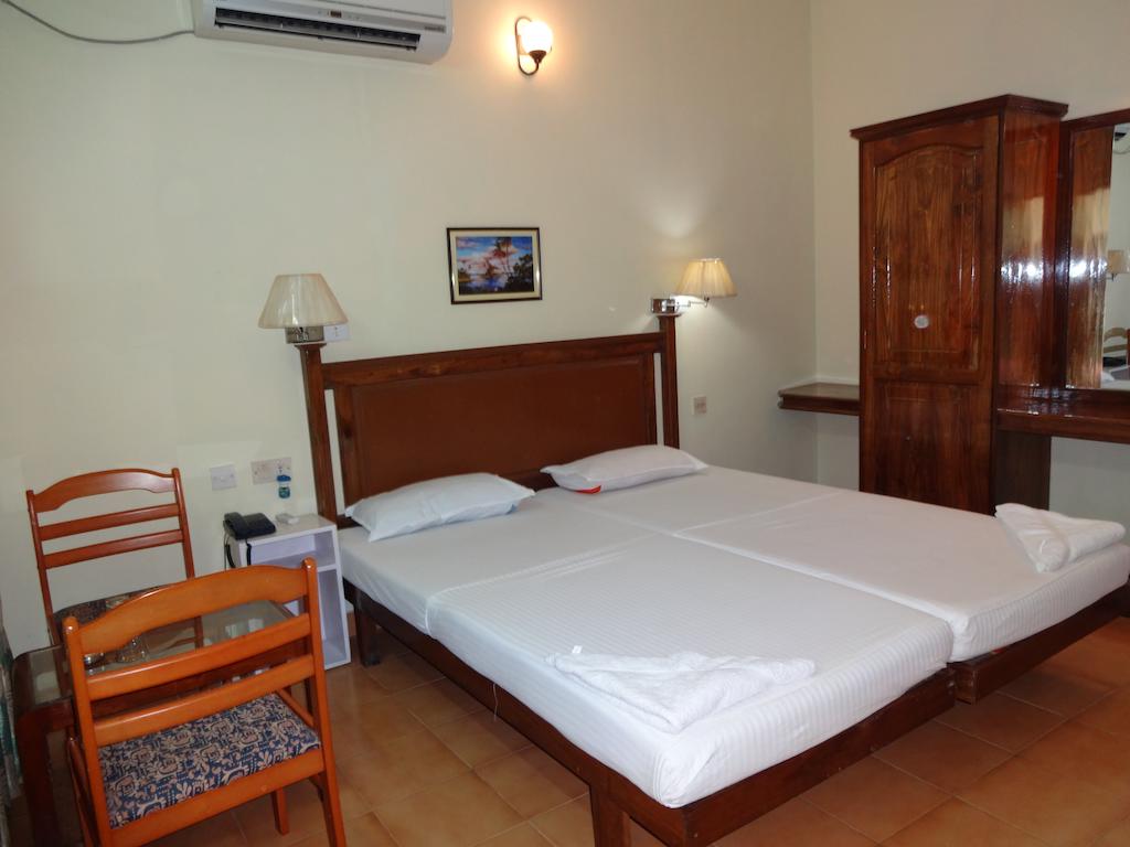 Hotel Thushara, Индия, Ковалам, туры, фото и отзывы
