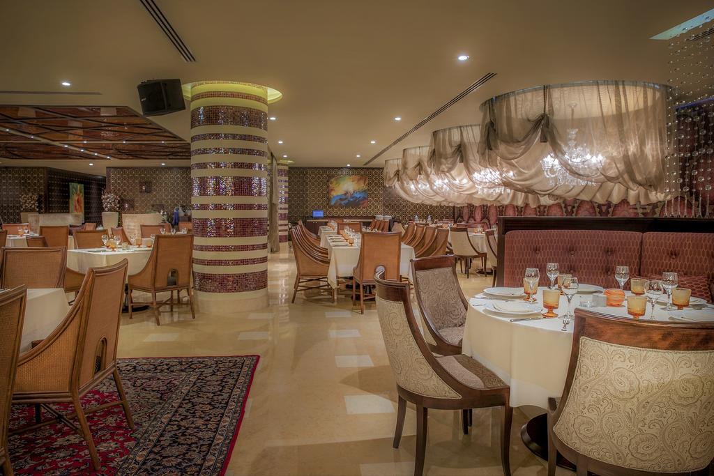 Готель, 5, City Centre Rotana Doha