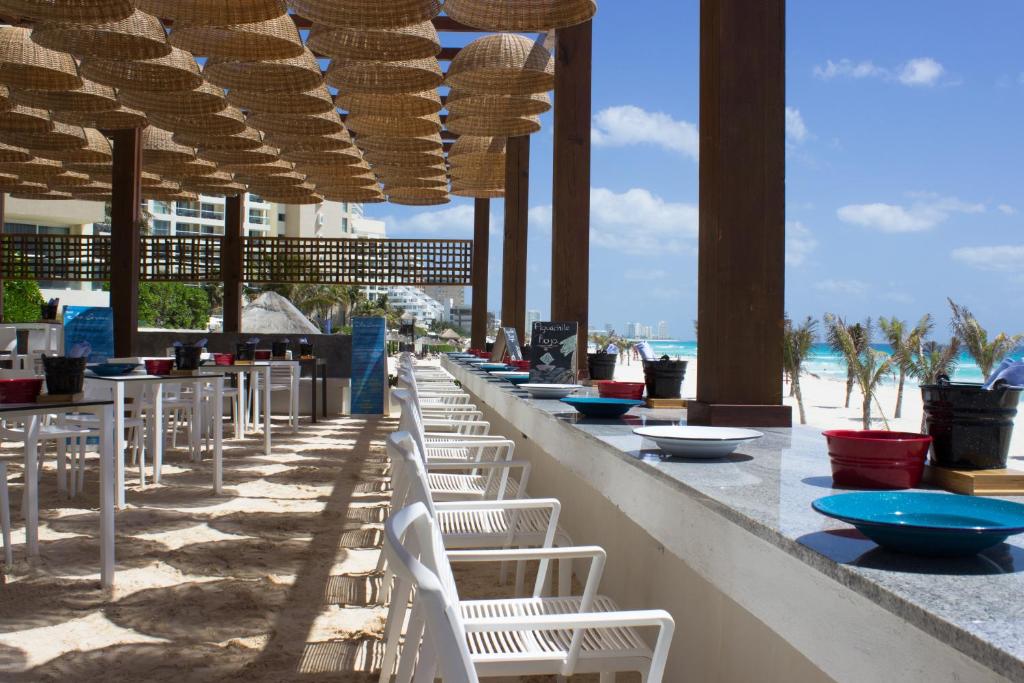 Фото отеля Live Aqua Beach Resort Cancun