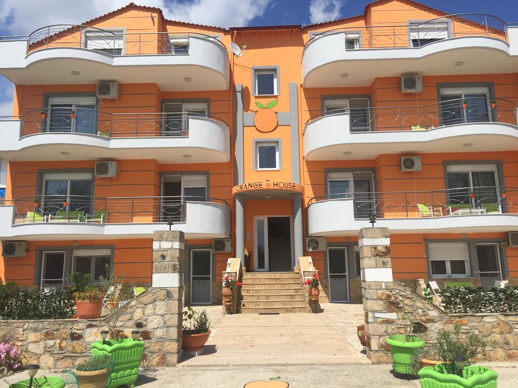 Orange House Apartments & Suites, APP, фотографії