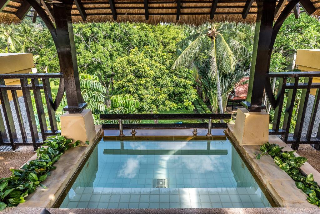 Відпочинок в готелі Paradox Resort Phuket (ex. Movenpick Resort & Spa Karon)
