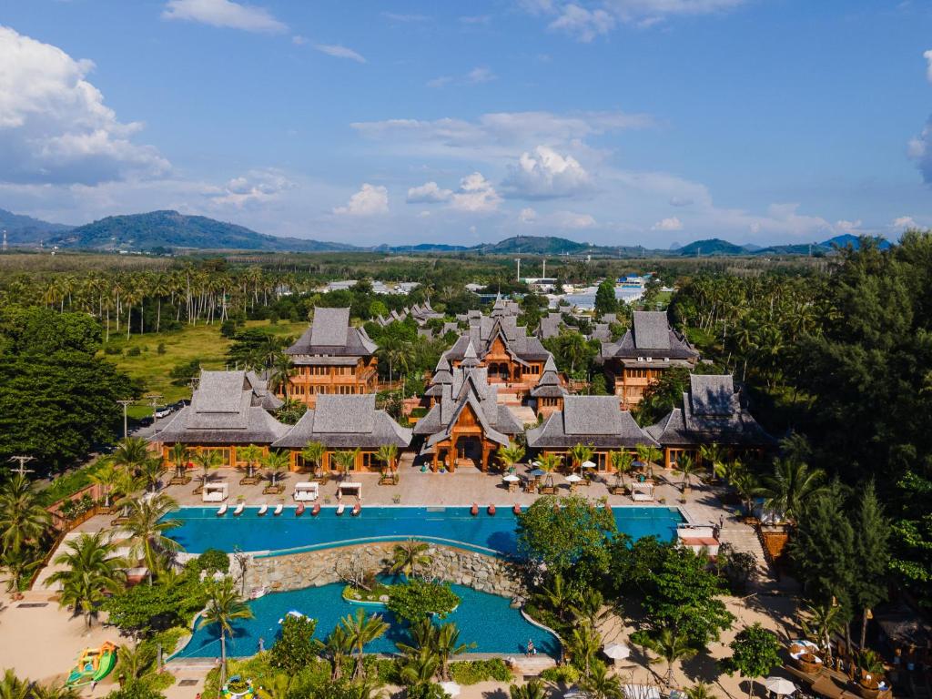Отель, Santhiya Phuket Natai Resort & Spa