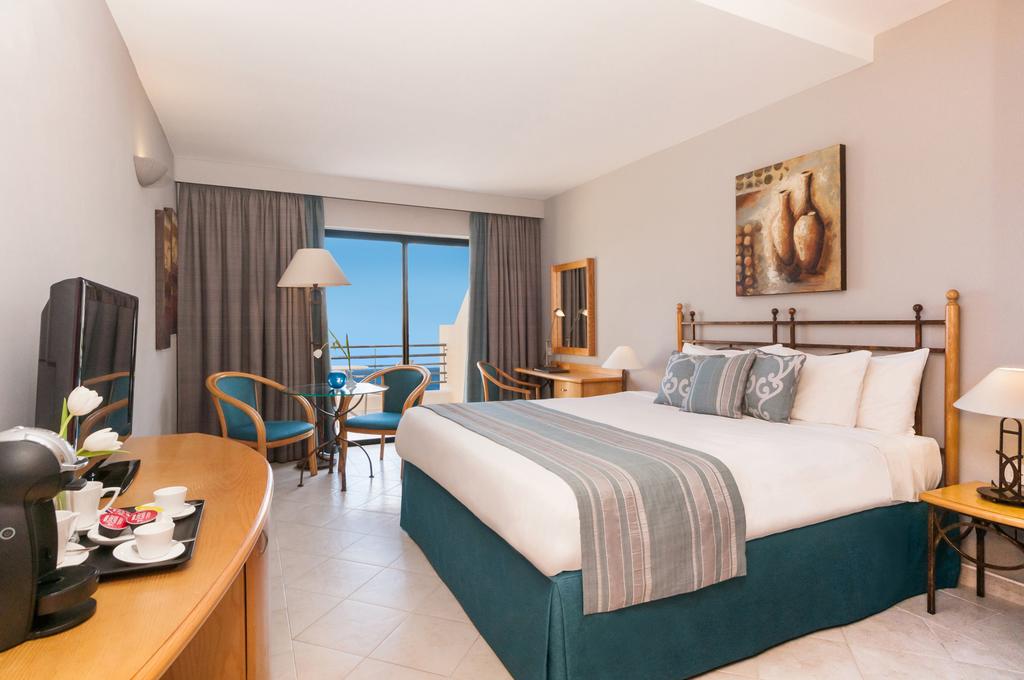 Горящие туры в отель Marina Hotel At The Corinthia Beach Resort Сент-Джулианс Мальта