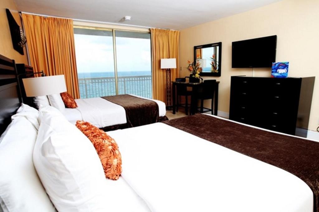 Отель, Marco Polo Beach Resort a Ramada Plaza
