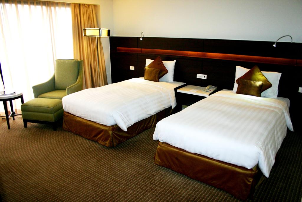 Отдых в отеле Century Park Hotel Манила Филиппины