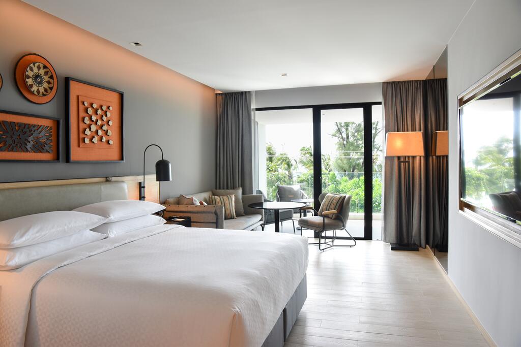 Готель, Four Point By Sheraton Phuket Patong Beach Resort