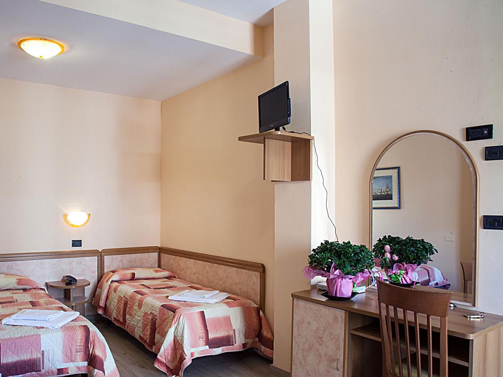Римини Bamby Hotel (Rimini) цены