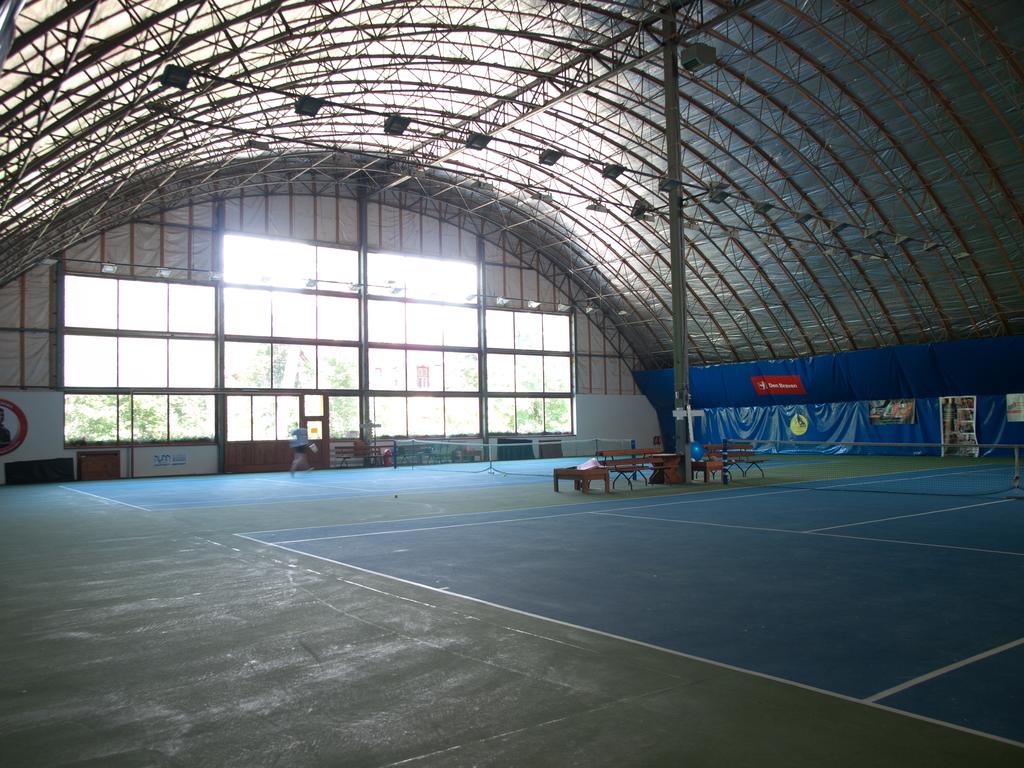 Tenis Centrum, Татранска Ломница цены