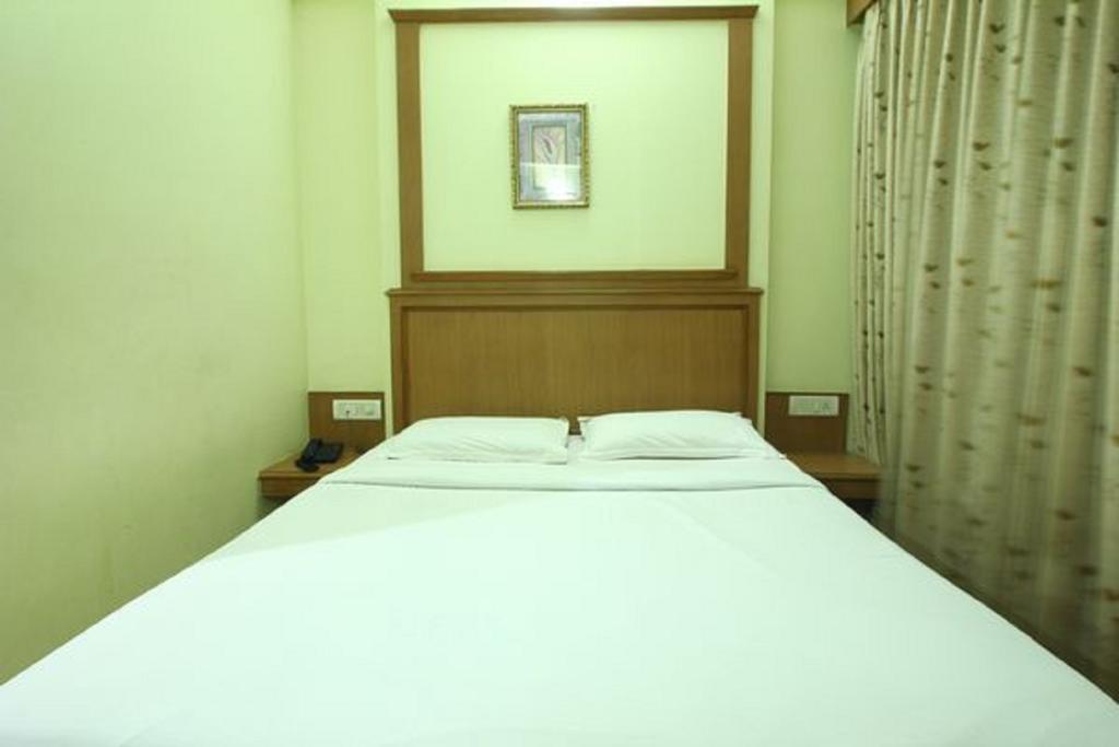 Hotel Roopa, Майсур цены