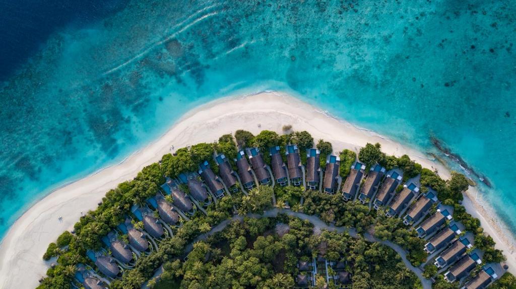 Wakacje hotelowe Furaveri Island Resort Atol Raa Malediwy