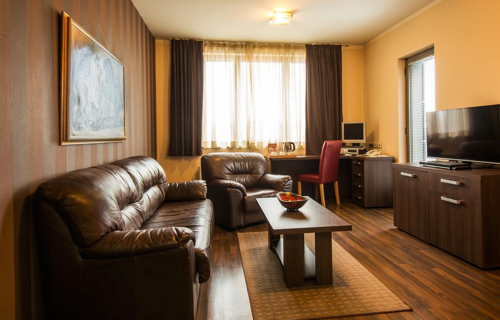 Business Hotel Plovdiv цена