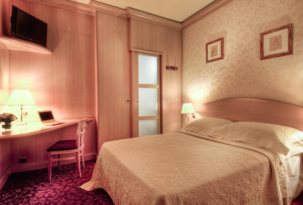 Горящие туры в отель Massena Hotel Париж