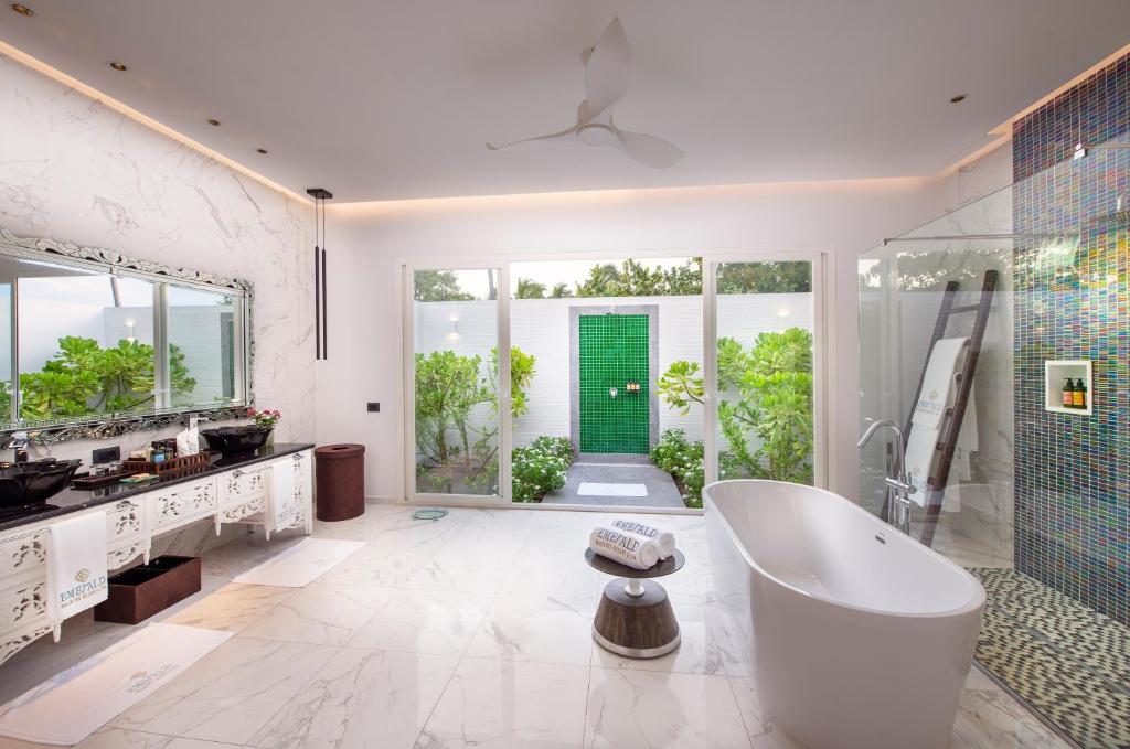 Фото готелю Emerald Maldives