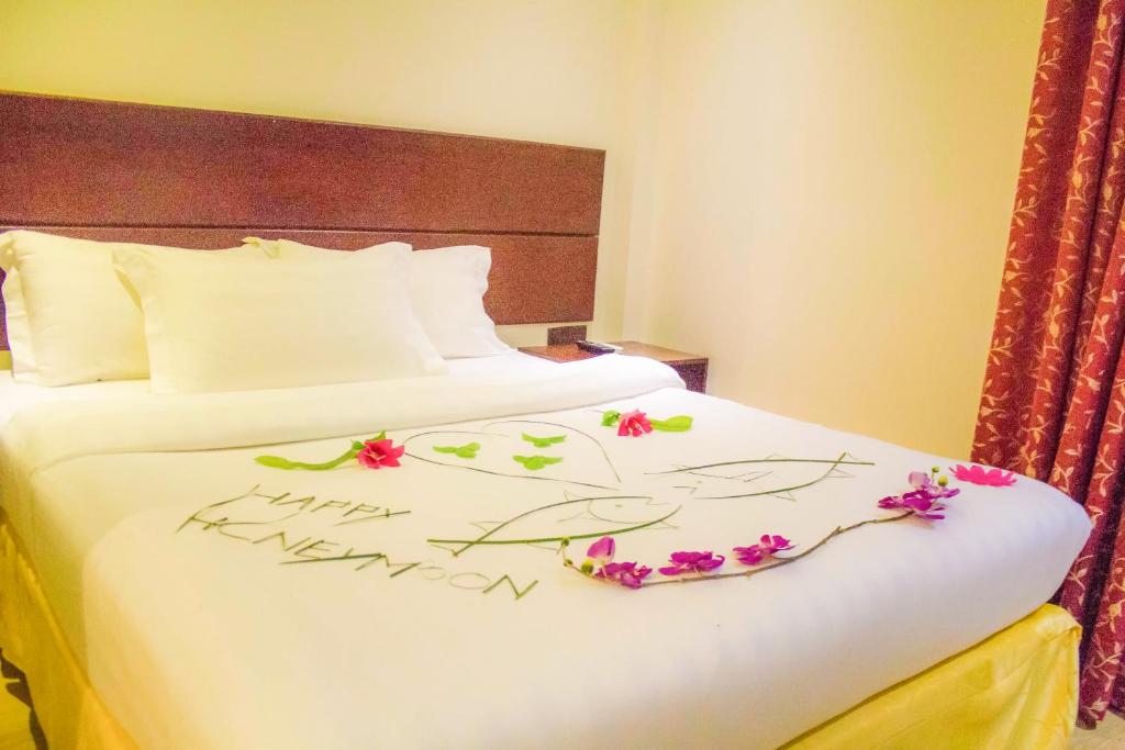White Shell Island Hotel & Spa, Мальдивы, Каафу Атолл, туры, фото и отзывы