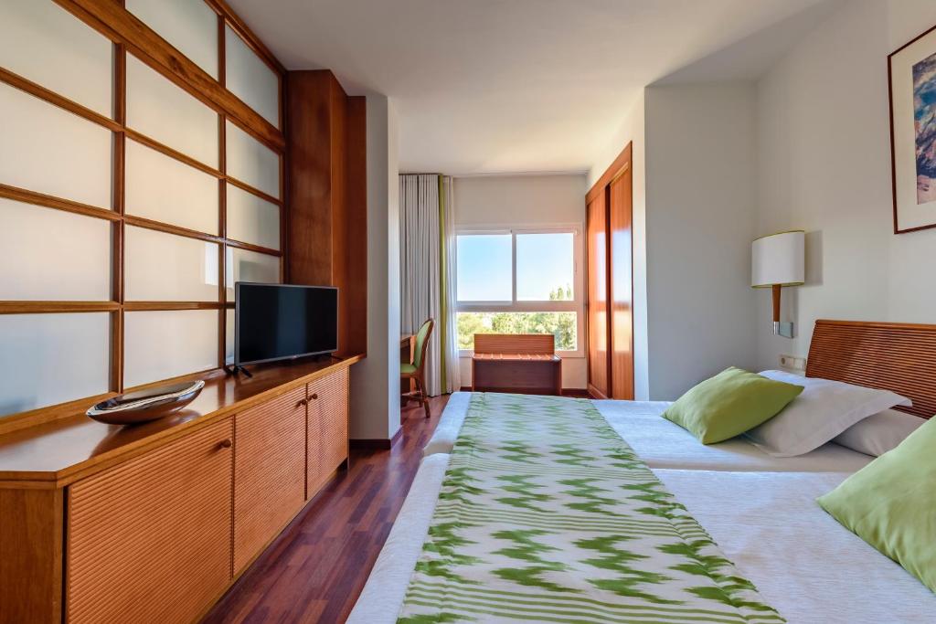 Відпочинок в готелі Estival Park Hotel Resort Коста-Дорада Іспанія