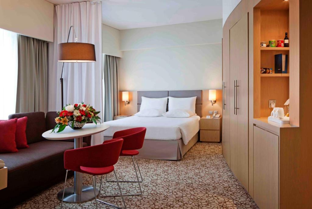 Отзывы про отдых в отеле, Novotel Suites Dubai Mall of the Emirates