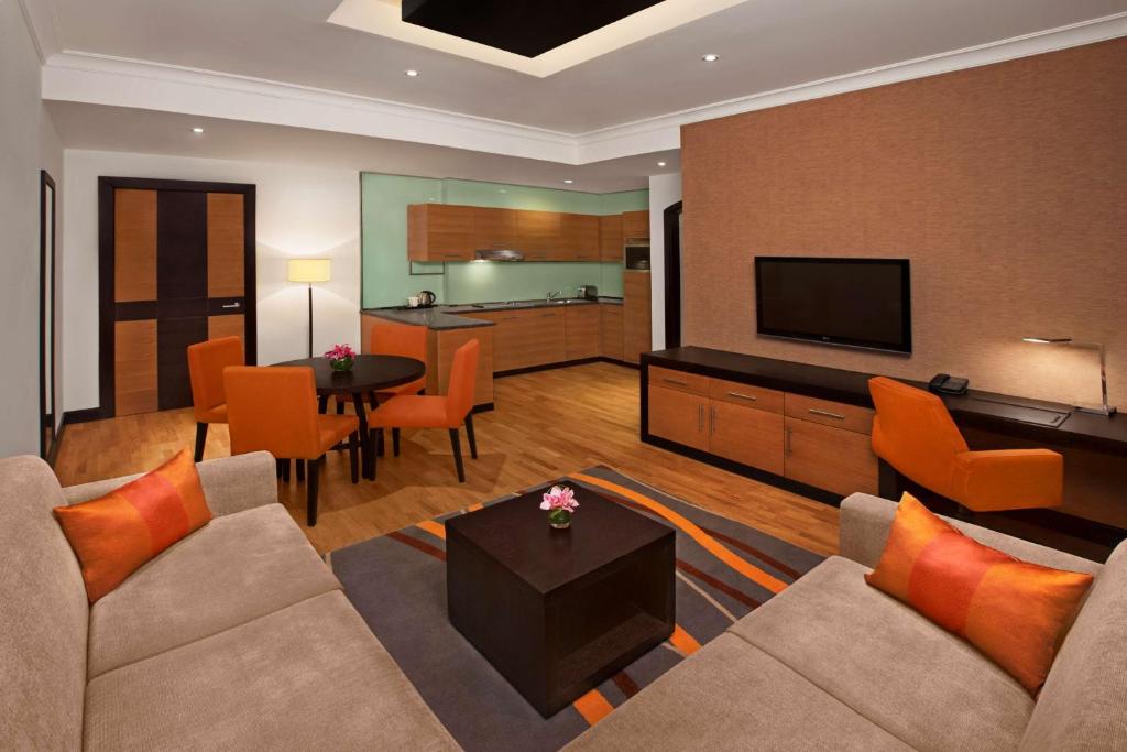 Відгуки гостей готелю Doubletree by Hilton Hotel & Residences Dubai – Al Barsha