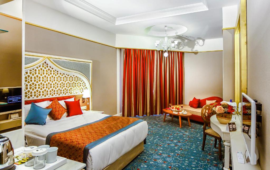 Отдых в отеле Royal Taj Mahal