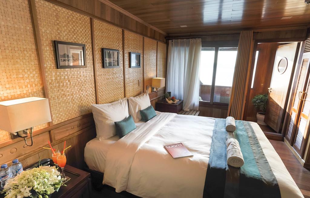 Відпочинок в готелі Bhaya Cruise