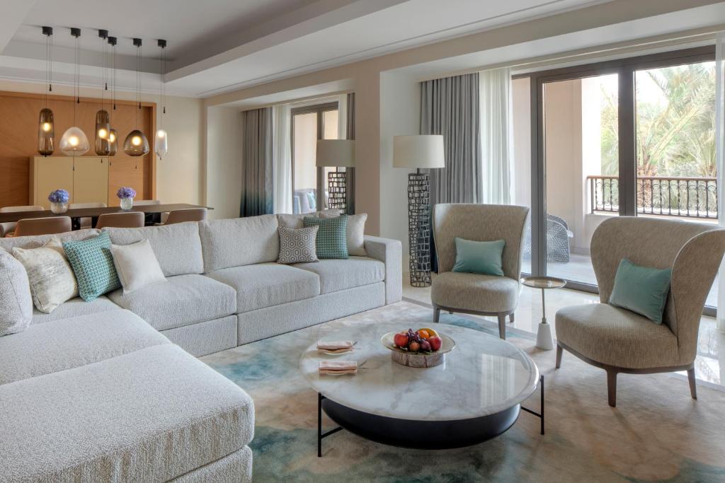 Горящие туры в отель Four Seasons Resort Dubai at Jumeirah Beach Дубай (пляжные отели) ОАЭ