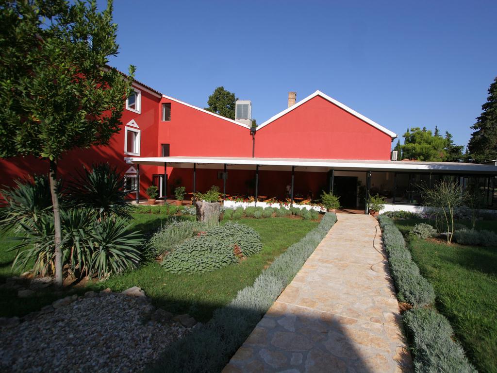 Готель, Villa Donat