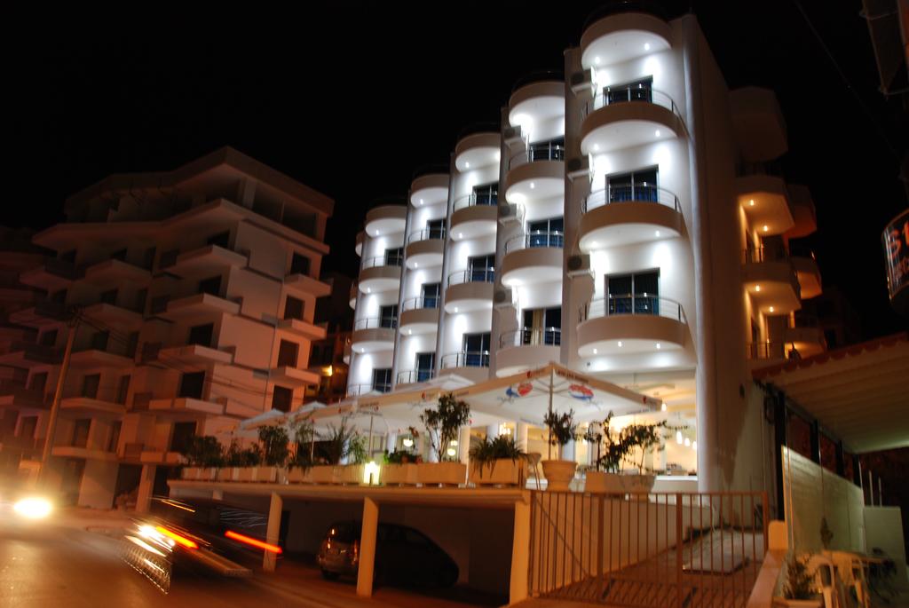 Отель, Bora Bora Hotel