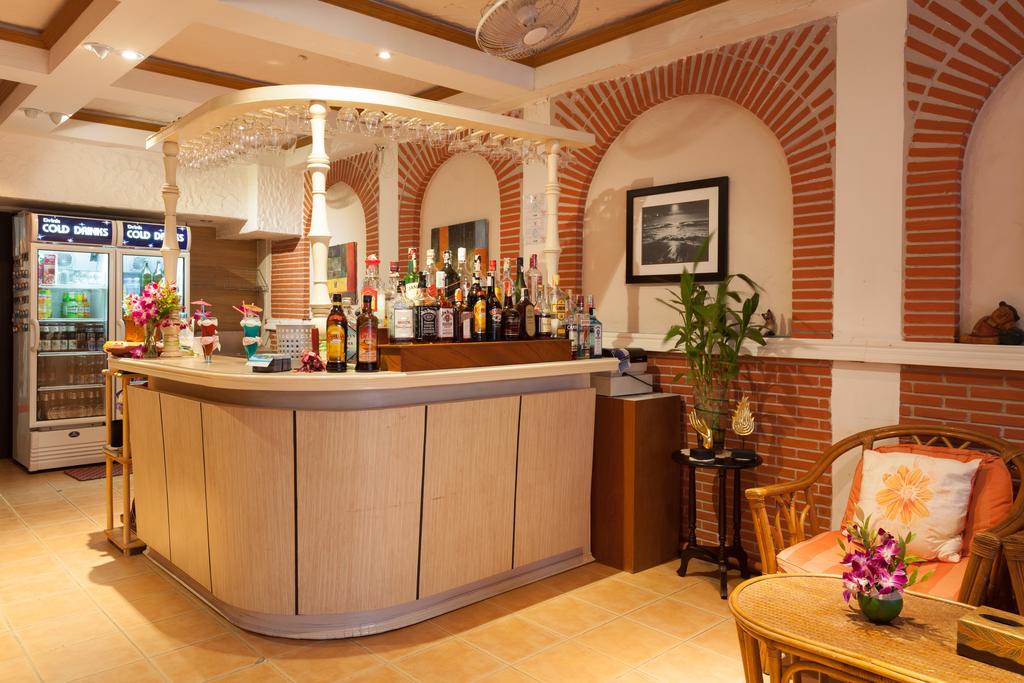 Karon Sunshine Guesthouse Bar  Restaurant, Таиланд, Пляж Карон, туры, фото и отзывы