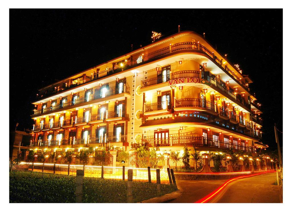 Van Loi Hotel, Хоян