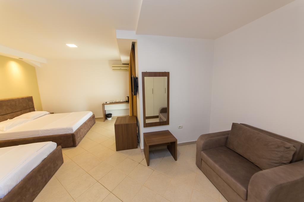 Відпочинок в готелі Aler Luxury Resort Durres