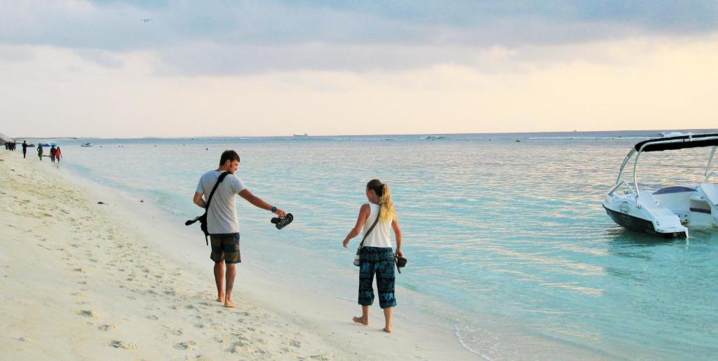 Отдых в отеле Planktons Beach Хулхумале Мальдивы
