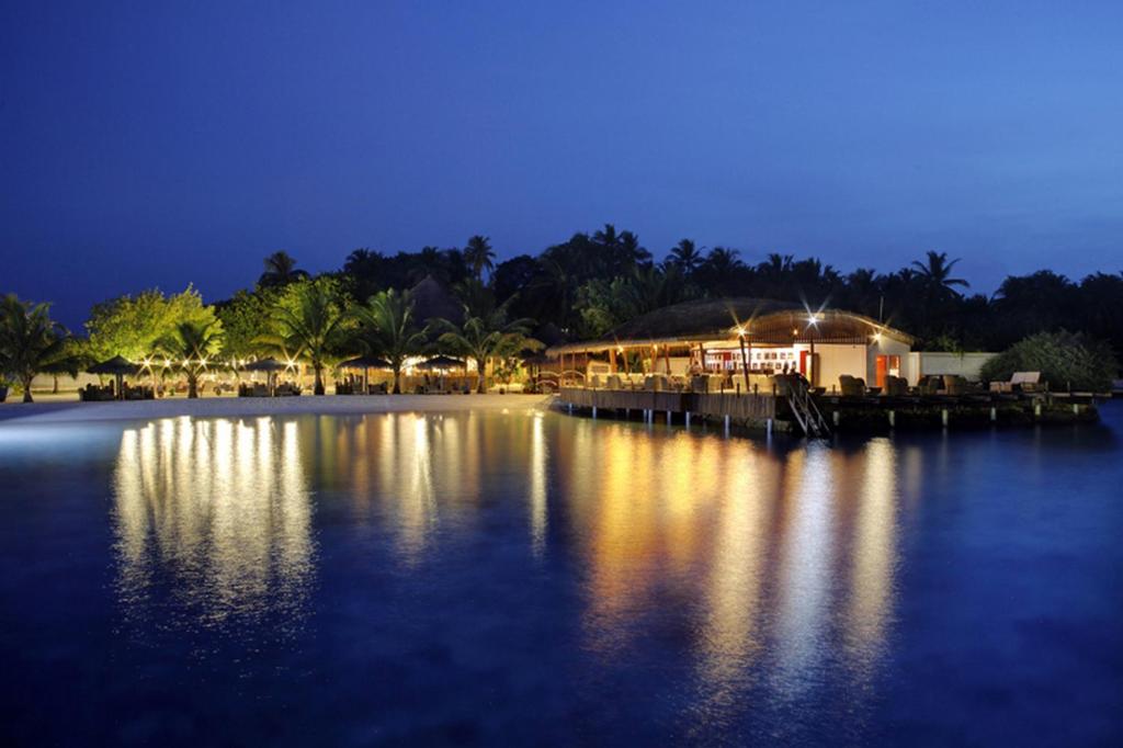 Nika Island Resort, Арі & Расду Атоли, Мальдіви, фотографії турів