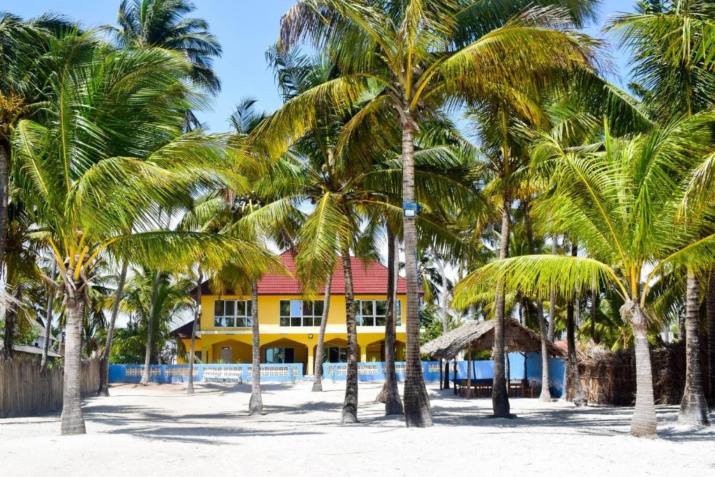 Bwejuu Beach Palm Villa цена