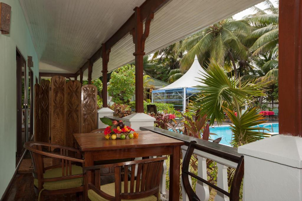 Горящие туры в отель Le Relax Beach Resort Праслин (остров)