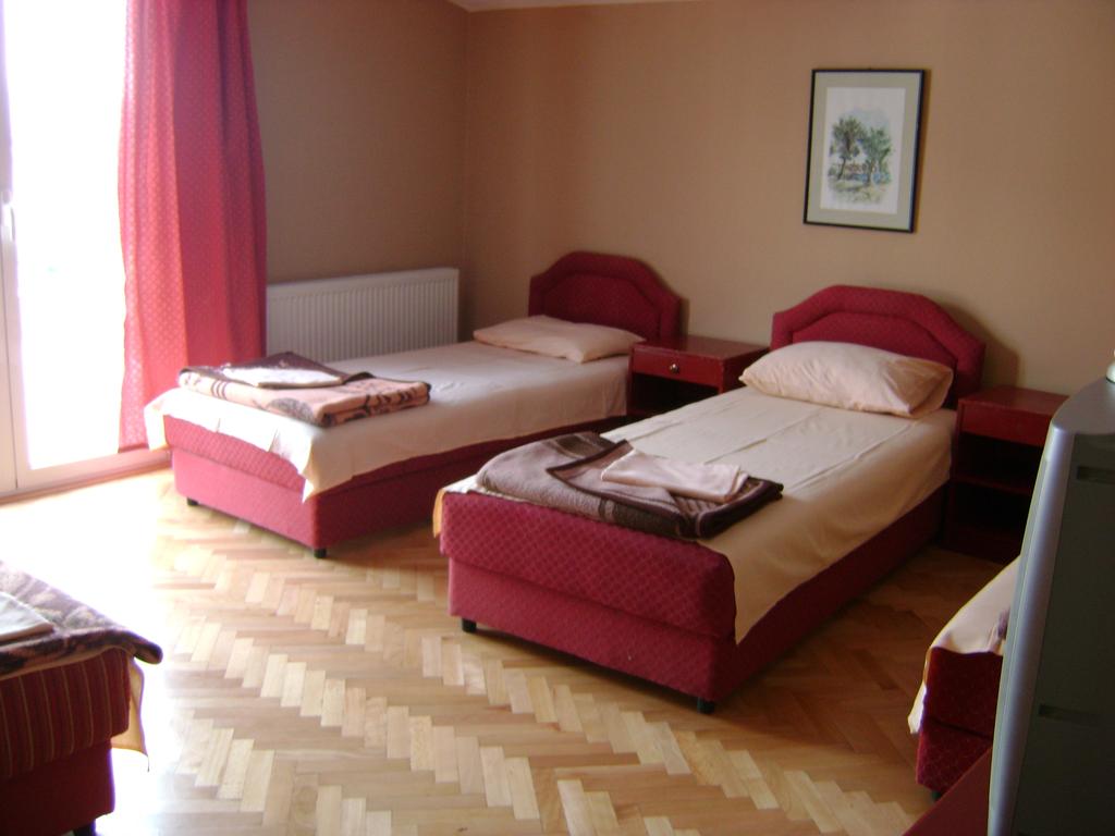 Hotel Adria, Бар, Черногория, фотографии туров