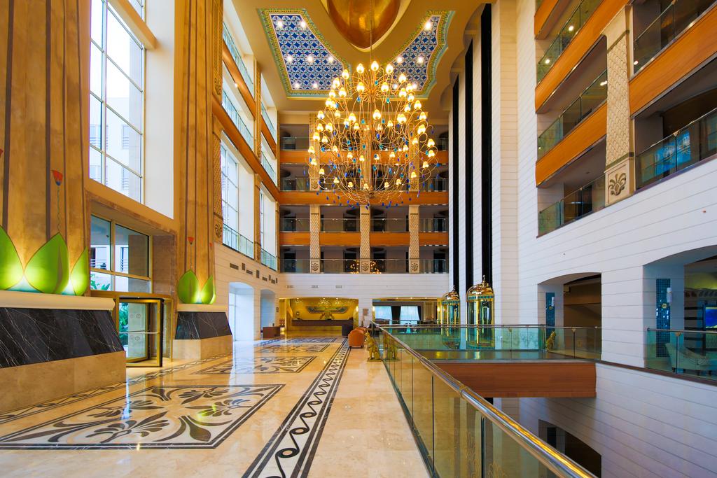 Ціни в готелі Horus Paradise Luxury Resort & Club