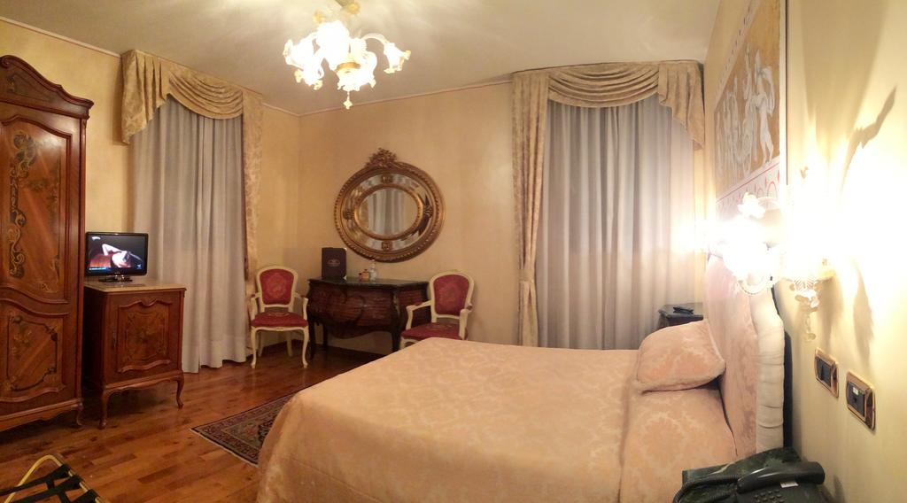 Горящие туры в отель Villa Foscarini